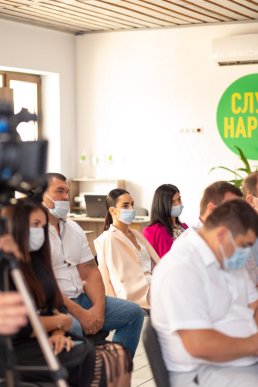 У Мукачеві презентували офіс партії "Слуга Народу" – 06