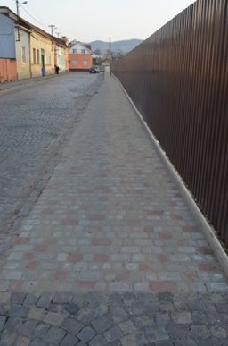 На вулиці Чехова у Мукачеві завершили ремонт тротуарів – 01 На вулиці Чехова у Мукачеві завершили ремонт тротуарів – 01