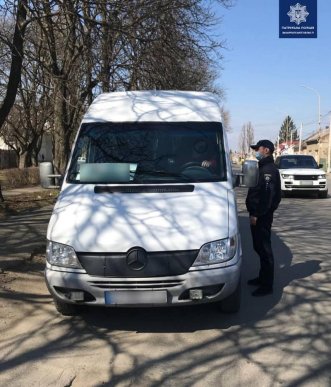 Патрульні притягають до відповідальності водіїв за порушення карантинних обмежень – 05