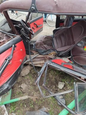 Сьогодні сталась жахлива ДТП. Водія вирізали з понівеченого авто – 04 Сьогодні сталась жахлива ДТП. Водія вирізали з понівеченого авто – 04