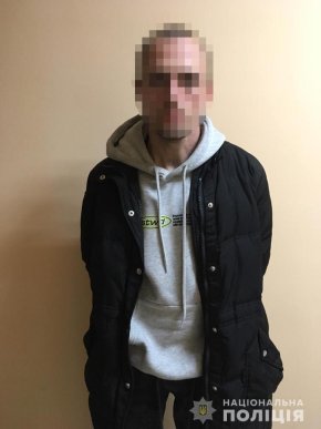 Поводився підозріло: в Ужгороді затримали "на гарячому" чоловіка  – 01