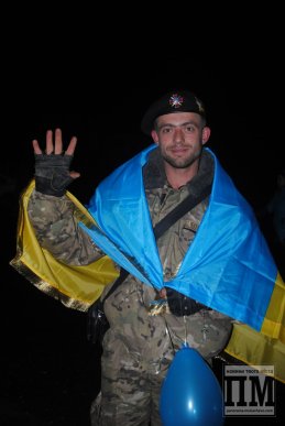 У Мукачеві урочисто зустріли бійців Героїчної 128-ої бригади (ФОТОРЕПОРТАЖ) – 36