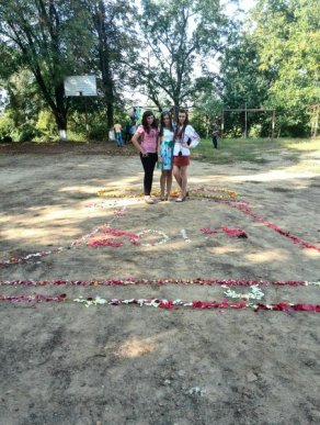Шкільний фотоальбом: як учні Мукачева 1 Вересня відзначали (ФОТОРЕПОРТАЖ) – 36