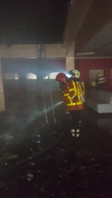 У ресторан-клуб могла влучити блискавка: названо попередню причину пожежі – 02