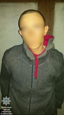 Патрульні зупинили мікроавтобус, водій якого може бути причетний до крадіжки медикаментів – 07