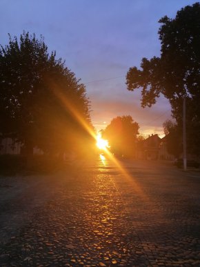 Неймовірний захід сонця підкорив мукачівців  – 01