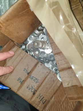 У вантажівці було товару на 5 млн гривень: на митниці затримали молодого бізнесмена – 03