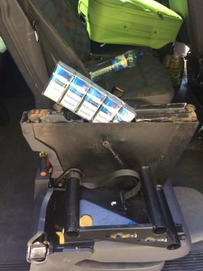 На Закарпатті угорець позбувся свого автомобіля через перевезені контрабандні цигарки – 03