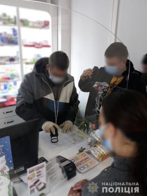 У кількох медустановах Мукачева й Ужгорода провели обшуки – 02 У кількох медустановах Мукачева й Ужгорода провели обшуки – 02