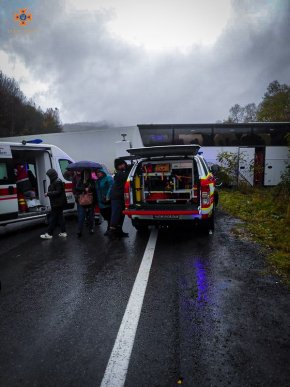 Внаслідок моторошної ДТП на Закарпатті загинуло 2 людей. Поліція розповіла подробиці – 06 Внаслідок моторошної ДТП на Закарпатті загинуло 2 людей. Поліція розповіла подробиці – 06