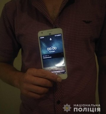 У Мукачеві на автозаправці пограбували чоловіка – 01