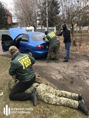 Закарпатські прикордонники шантажували свого колегу – 01 Закарпатські прикордонники шантажували свого колегу – 01