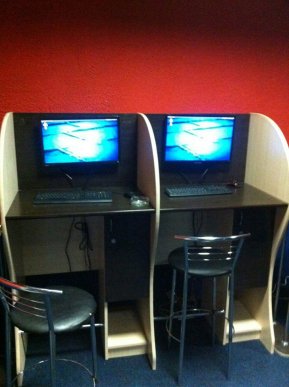 Неподалік залізничного вокзалу Мукачева патрульні поліцейські викрили ігровий зал – 04