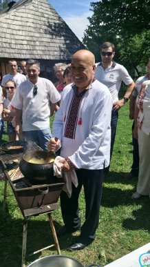 Москаль влаштував колоритну гостину на фестивалі ріплянки у Колочаві – 04