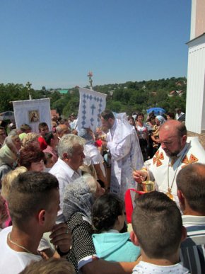 Тисячі паломників із кількох областей України зібралися на Закарпатті – 05