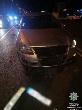 Нічна аварія в Ужгороді: подробиці від патрульних – 01