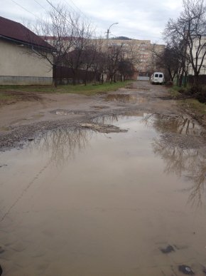 Геннадій Москаль: "Розбиті вщент мукачівські вулиці можна використовувати хіба під танкодром" – 02