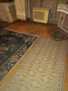 На Закарпатті невідомі розтрощили церкву – 02