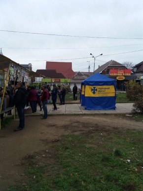 "Народний Фронт" Закарпаття поспілкувався з громадянами напередодні передвиборчої кампанії – 02