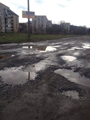 Геннадій Москаль: "Розбиті вщент мукачівські вулиці можна використовувати хіба під танкодром" – 07