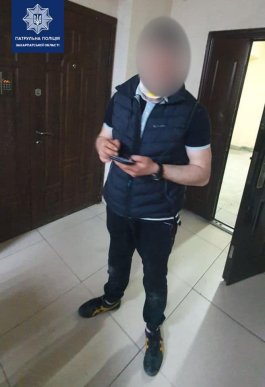 Поводились агресивно та лаялись: патрульні розказали, кого затримали – 01