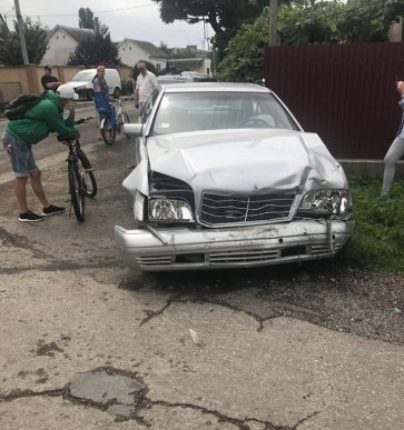 Зіткнулися два автомобілі: постраждало 3 людей – 03