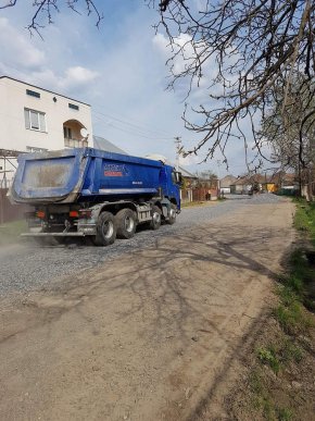 На Іршавщині взялися за дорогу, яку не ремонтували 25 років – 03