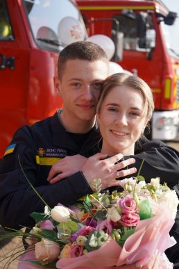 Незвичну весільну церемонію провели в Ужгороді – 04