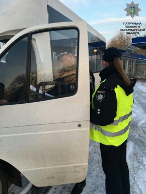 Патрульні перевіряли водіїв-перевізників – 03