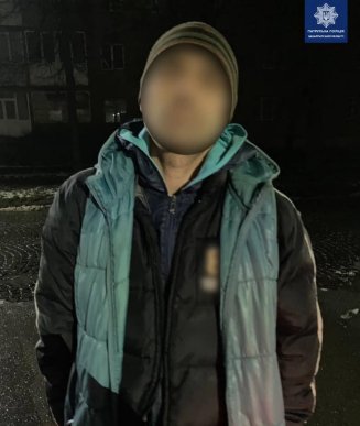 Рано-вранці в двох чоловіків у Мукачеві знайшли наркотичні речовини – 01 Рано-вранці в двох чоловіків у Мукачеві знайшли наркотичні речовини – 01