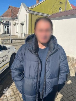 В Ужгороді дуже п’яний водій скоїв аварію – 03