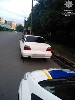 Ужгородом роз’їжджали водії "під кайфом" – 01