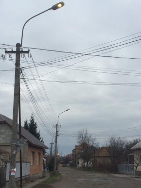 У мікрорайоні Борок Телеп в Мукачеві навіть вдень освітлюються вулиці (ФОТО) – 02
