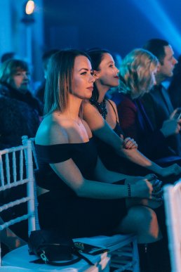 Мода заради життя: на Закарпатті відбувся ІІІ-й благодійний показ мод дизайнерки Роксолани Новак – 51