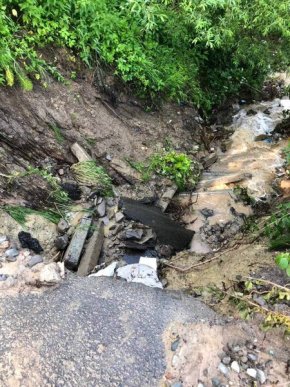 Розмиті дороги та підтоплені господарства: вночі на Закарпатті вирувала негода – 03