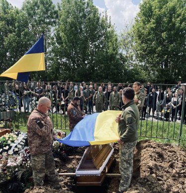 Виноградівщина провела в останню путь полеглого воїна – 02 Виноградівщина провела в останню путь полеглого воїна – 02