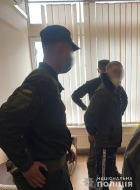 Закарпатські поліцейські екстрадували затриманих на території України зловмисників – 03 Закарпатські поліцейські екстрадували затриманих на території України зловмисників – 03