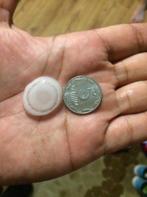 В Ужгороді випав град розміром з горіх – 07