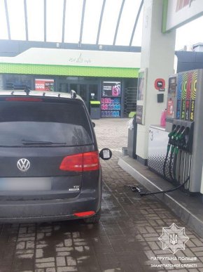 В Ужгороді на автозаправці стався неочікуваний інцидент – 02 В Ужгороді на автозаправці стався неочікуваний інцидент – 02