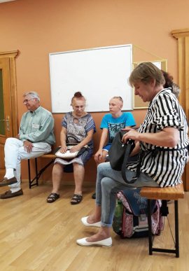 На Закарпаття приїхали лікарі зі США: люди масово записуються до них на огляд – 03