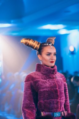 Мода заради життя: на Закарпатті відбувся ІІІ-й благодійний показ мод дизайнерки Роксолани Новак – 59