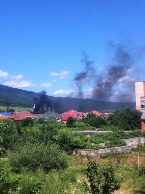 У Мукачеві горить АЗС, рух на трасі Київ-Чоп перекрито – 01