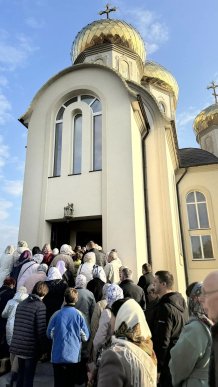 У Хусті за участі митрополита Епіфанія відбулося освячення храму – 03 У Хусті за участі митрополита Епіфанія відбулося освячення храму – 03
