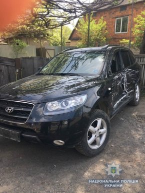 ДТП на Закарпатті: водій збив чоловіка та жінку – 01