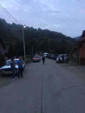 На Закарпатті п’ятий день блокують дорогу – 05