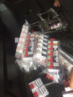 Двоє чоловіків намагалися перевезти контрабанду. Обоє залишилися без автівок – 02