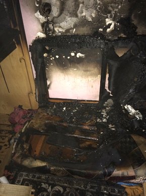 Свалявські рятувальники евакуювали шістьох людей з  через пожежу у багатоповерхівці – 01