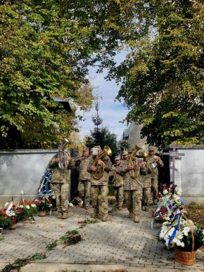 У селі на Мукачівщині поховали молодого Героя – 06