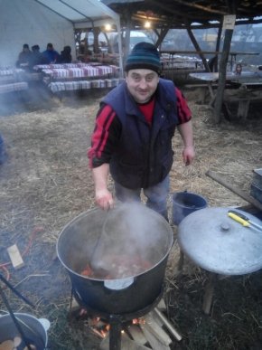 У селі Геча стартував фестиваль різників-гентешів – 02 У селі Геча стартував фестиваль різників-гентешів – 02