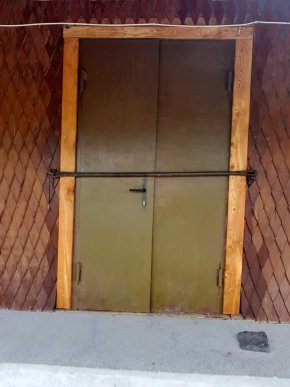 На Закарпатті обікрали церкву. Винесли сейф із грошима – 04